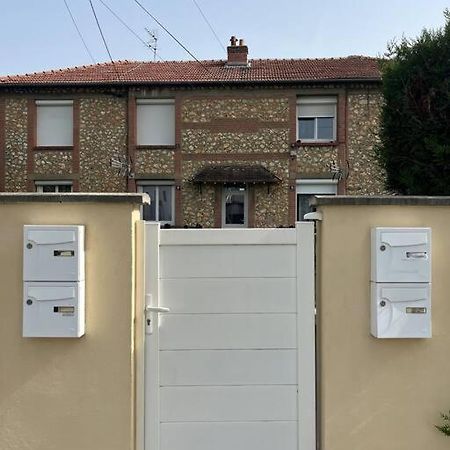 Logement 10 Minutes De Rouen Oissel Luaran gambar
